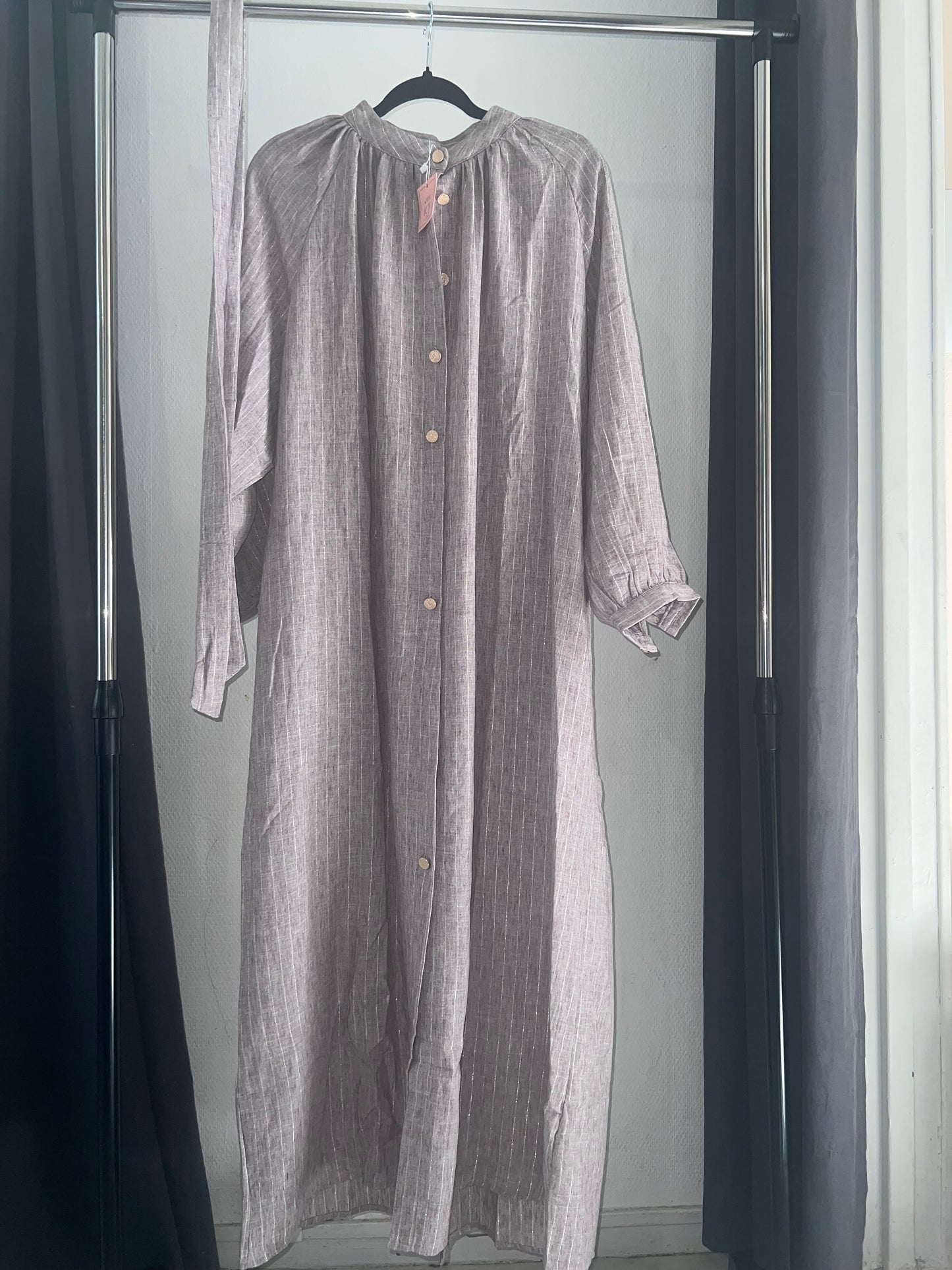 Robe longue avec ceinture